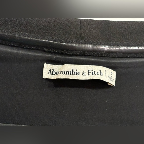 Off The Shoulder Abercrombie & Fitch Top in Black - Picture 3 of 5